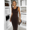 Tmavo hnedé priliehavé midi šaty TREVY s rázporkom