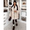 Bílý kožešinový žíhaný faux fur kabát ZOLARIA (Veľkosť M/L)