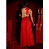 Červené saténové dlhé šaty FANDARI s výstrihom