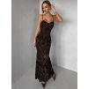 Hnědé dlouhé společenské šaty AVENZIA na ramínka (Veľkosť M/L)