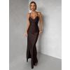 Tmavě hnědé dlouhé saténové šaty ORIXY s výstřihem (Veľkosť ONESIZE)