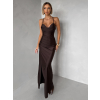 Tmavo hnedé dlhé saténové šaty ORIXY s výstrihom