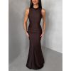 Tmavě hnědé saténové dlouhé společenské šaty LETERA s řasením (Veľkosť ONESIZE)
