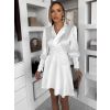 Bílé saténové zavinovací krátké šaty MOKESA (Veľkosť ONESIZE)