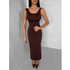 Hnedé priliehavé midi šaty TREVY s odhaleným chrbtom