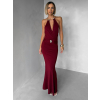 Vínové spoločenské dlhé šaty Arkeny s ozdobou