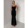 Černé dlouhé společenské šaty AVENZIA na ramínka (Veľkosť M/L)