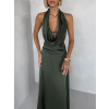 Kaki saténové dlhé šaty FANDARI s výstrihom