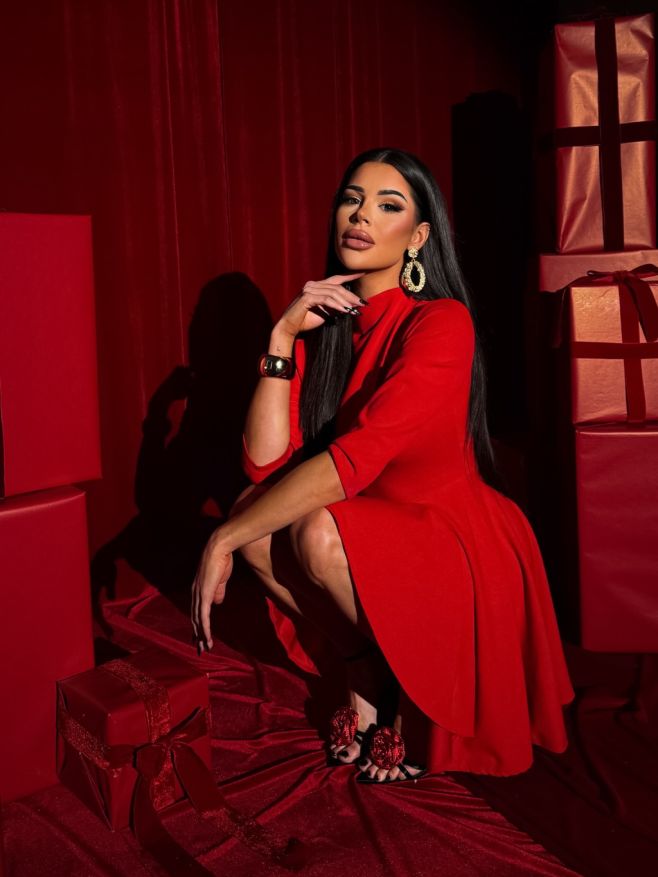 ✨ Šaty GROUND ✨ Áčkový střih, který lichotí postavě a nosí se s naprostou lehkostí 🤍 ✔️ pohodlný A-line střih ✔️ velikost...