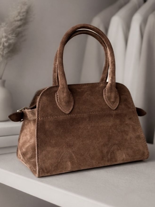 Nová kolekce kabelek je tu 👜 Objev tu, která k tobě nejvíc ladí erikafashion.cz/kabelky/